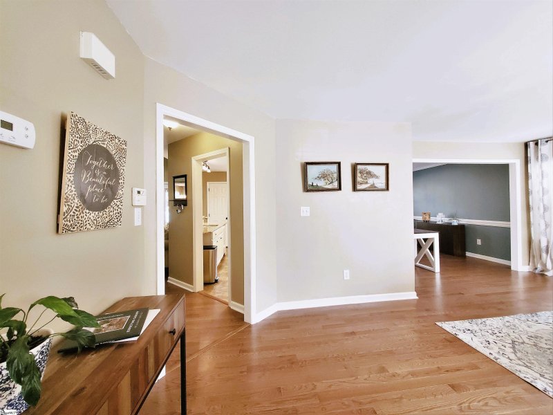 Property image 3 at 410 Penobscot Court, Simpsonville, SC 29681