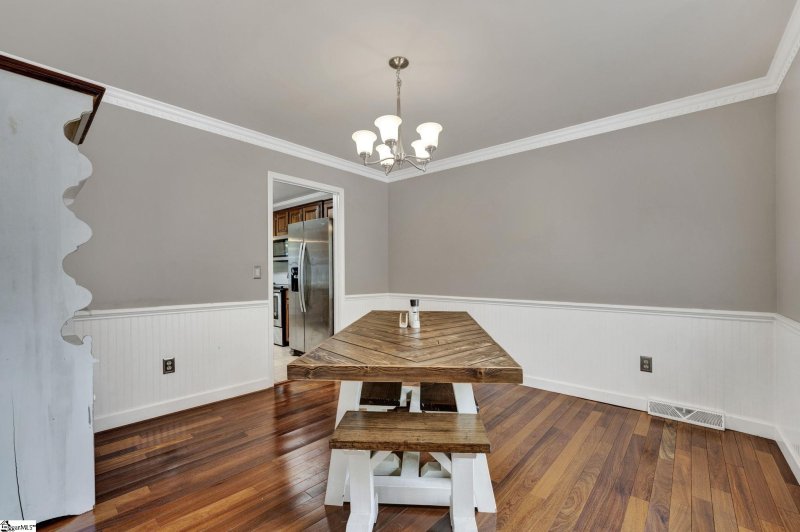 Property image 3 at 714 N Almond Drive, Simpsonville, SC 29681