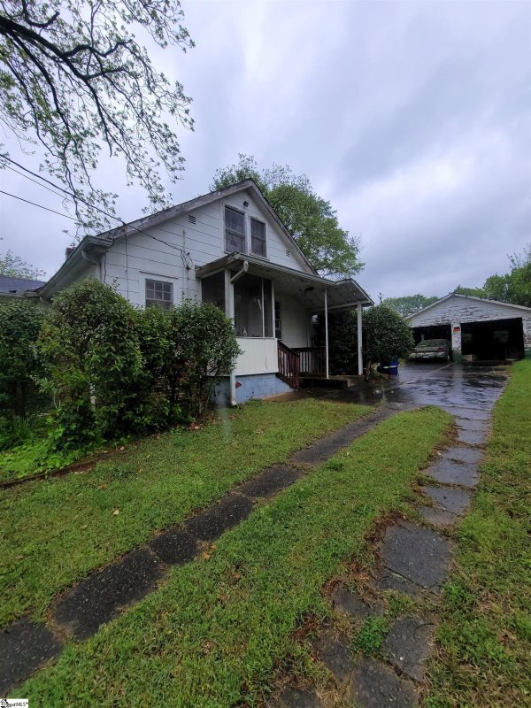 Property image 2 at 17 Beck Avenue, Greenville, SC 29605