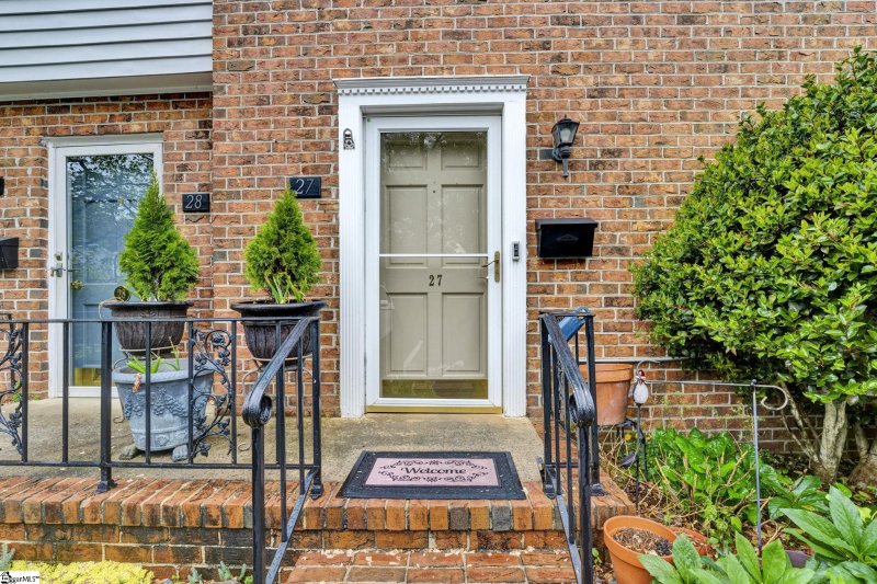 Property image 3 at 815 Edwards Road, Greenville, SC 29615