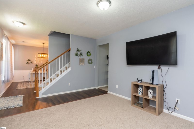 Property image 3 at 4 Thornless Court, Simpsonville, SC 29680