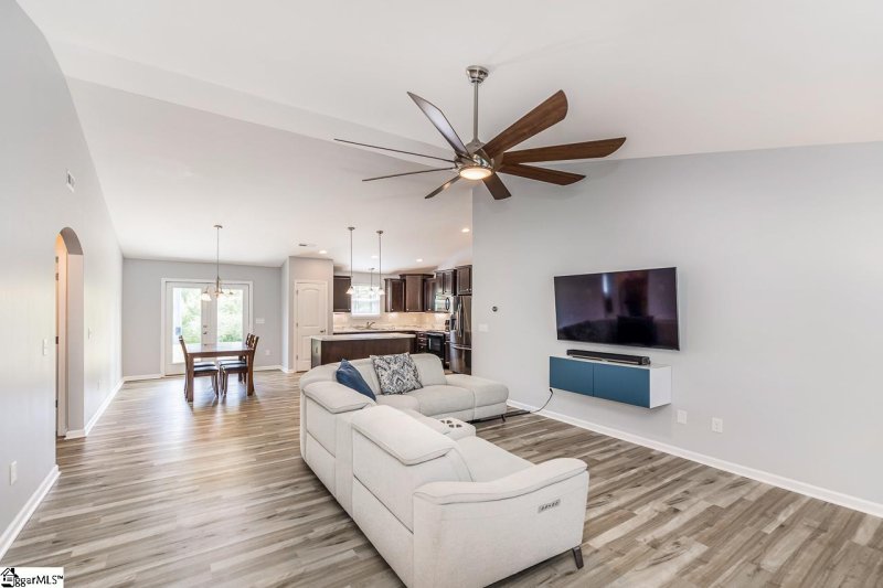 Property image 4 at 244 Redcoat Court, Simpsonville, SC 29680