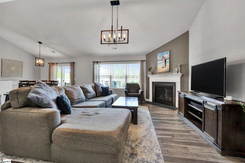 Property image 4 at 301 Penley Place, Greenville, SC 29607