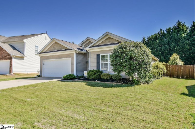 Property image 2 at 20 Farm Brook Way, Simpsonville, SC 29681