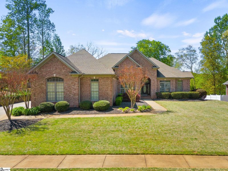 536 Scenic Oak Drive