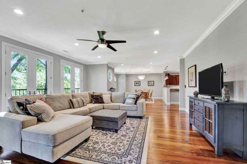 Property image 4 at 1209 E Washington Street, Greenville, SC 29601