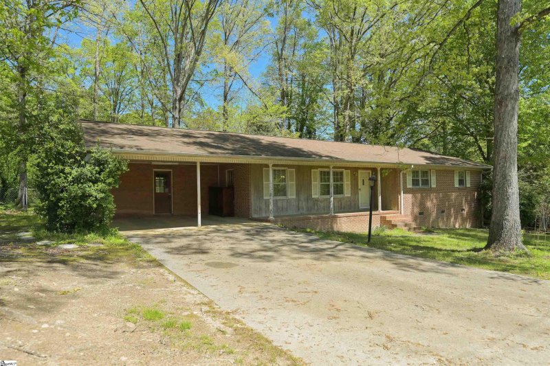 Property image 2 at 407 Strange Road, Taylors, SC 29687