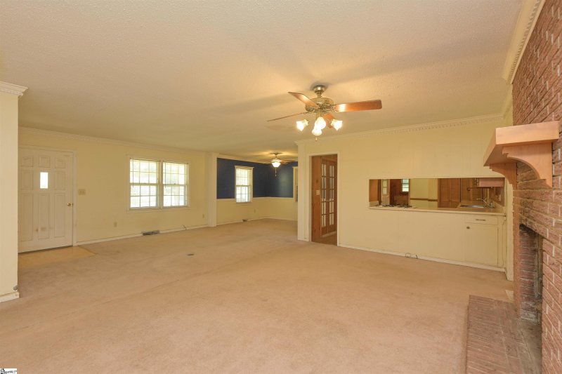 Property image 3 at 407 Strange Road, Taylors, SC 29687