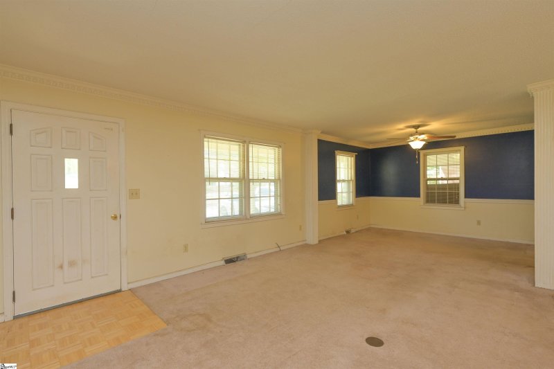 Property image 4 at 407 Strange Road, Taylors, SC 29687