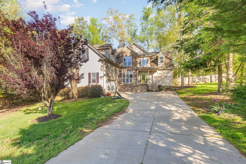 Property image 2 at 4 Carolina Leaf Lane, Fountain Inn, SC 29644