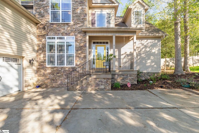 Property image 5 at 4 Carolina Leaf Lane, Fountain Inn, SC 29644