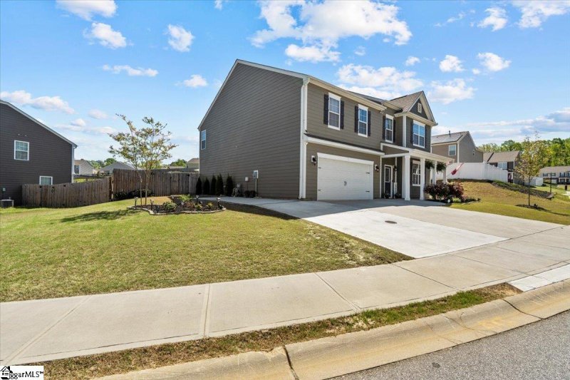 Property image 2 at 112 Lake Grove Road, Simpsonville, SC 29681