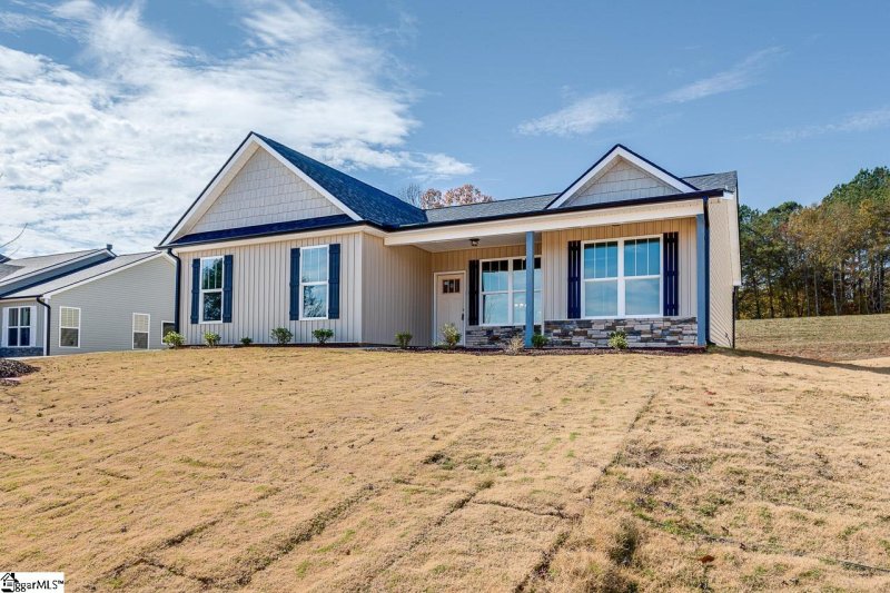 Property image 2 at 106 Legacy Lane, Pickens, SC 29671