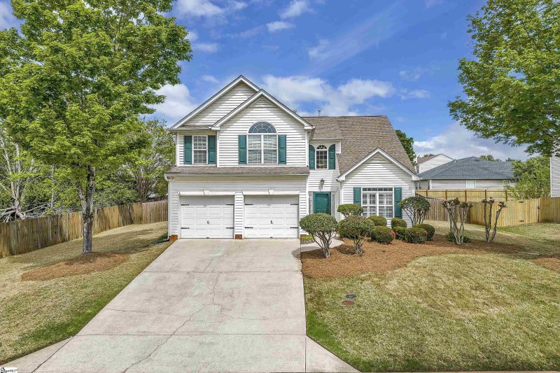 Property image 2 at 102 Old Hall Drive, Greenville, SC 29607