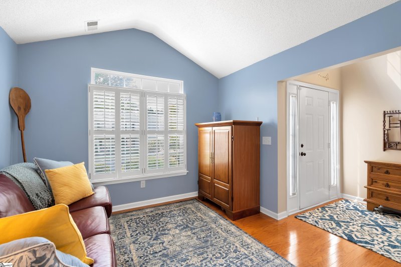 Property image 5 at 102 Old Hall Drive, Greenville, SC 29607