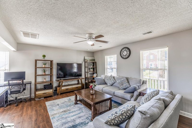 Property image 4 at 4 Fritzsimons Court, Greer, SC 29651-5841