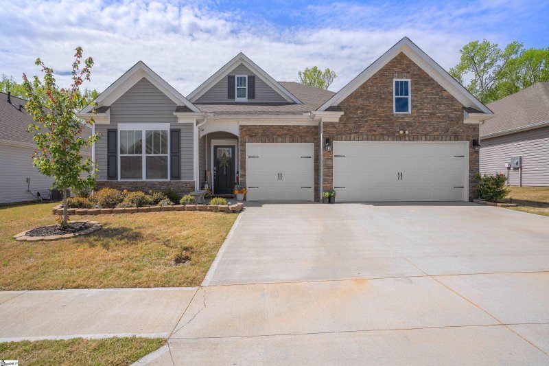 123 Yellow Fox Road