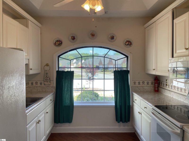 Property image 3 at 26 Kennebec Lane, Simpsonville, SC 29681