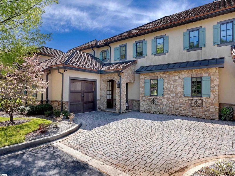 330 Imperia Court