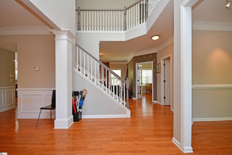 Property image 4 at 6 Rivanna Lane, Greenville, SC 29607