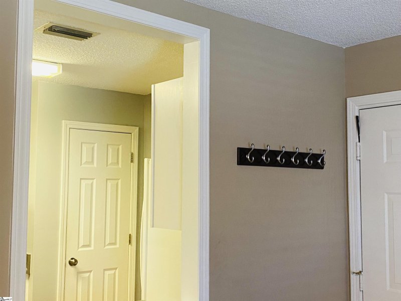 Property image 4 at 801 Pelham Square Way, Greer, SC 29650