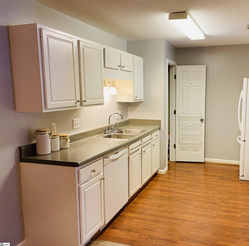 Property image 5 at 801 Pelham Square Way, Greer, SC 29650