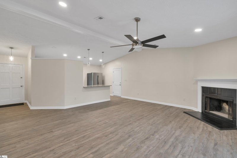 Property image 2 at 1 Heathrow Road, Greenville, SC 29605