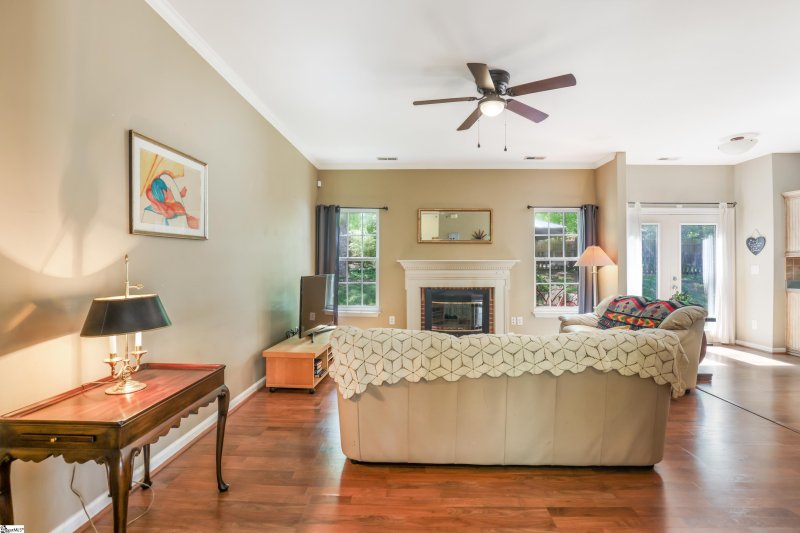 Property image 3 at 8 Renforth Road, Simpsonville, SC 29681