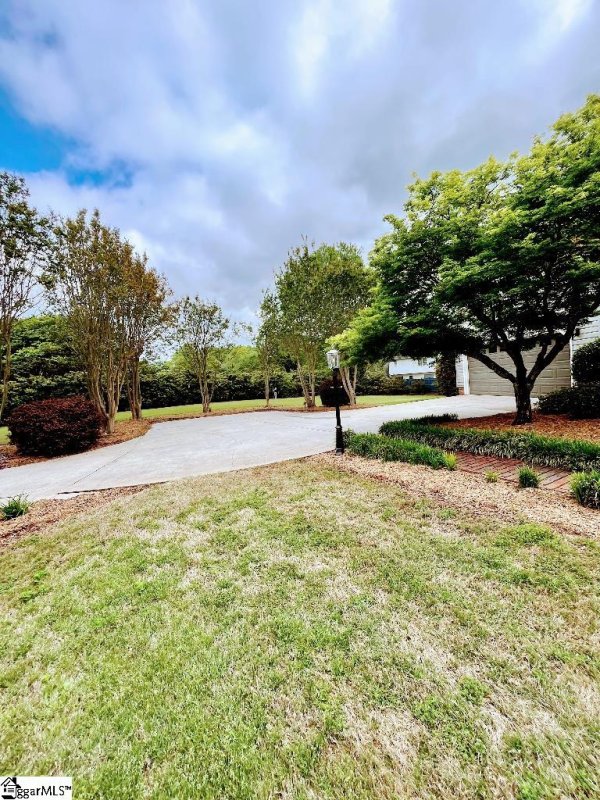 Property image 3 at 207 Yellow Poplar Court, Simpsonville, SC 29681