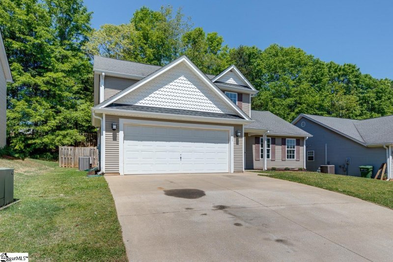 Property image 3 at 115 Stockbridge Drive, Spartanburg, SC 29301