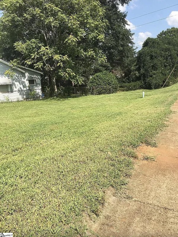 Property image 2 at 700 Birnie Street, Greenville, SC 29611-4910