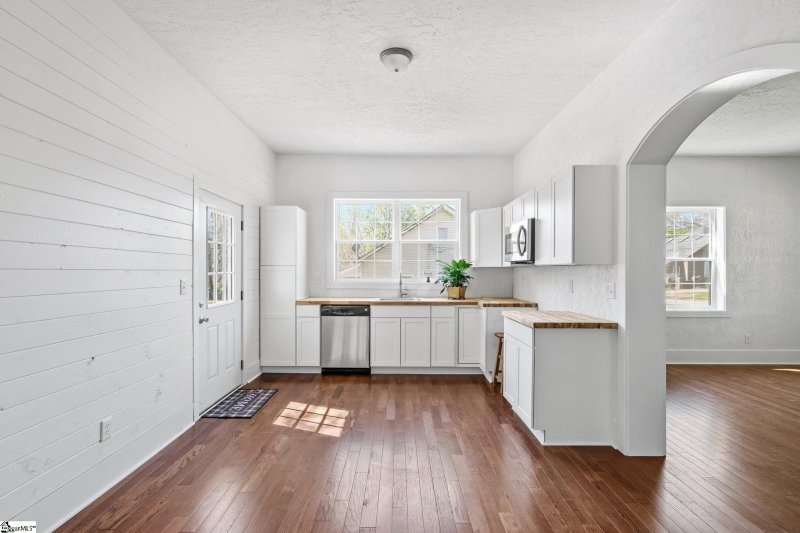 Property image 5 at 109 Edwards Street, Simpsonville, SC 29681