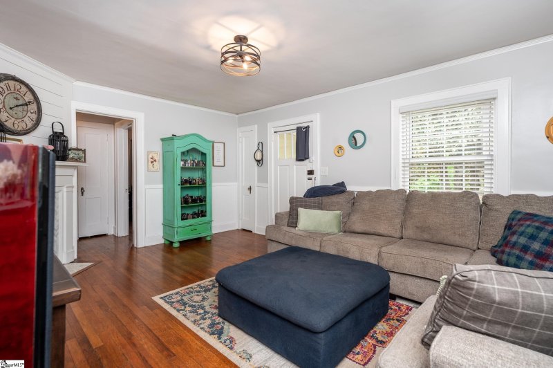 Property image 4 at 904 N Franklin Road, Greenville, SC 29617