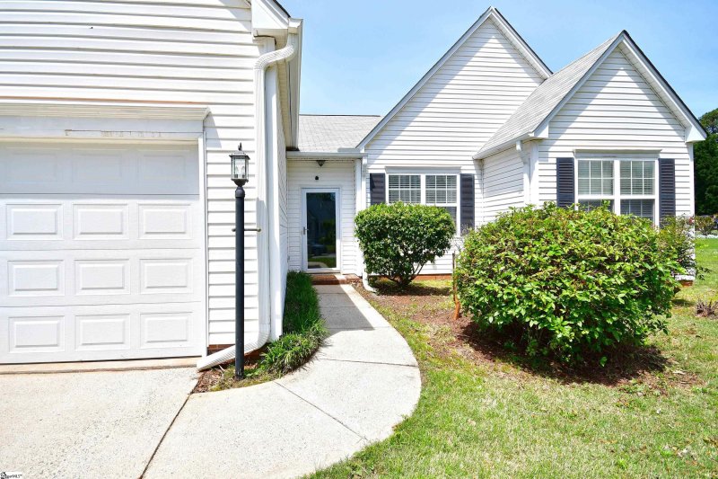 Property image 2 at 7 Chablis Court, Mauldin, SC 29662
