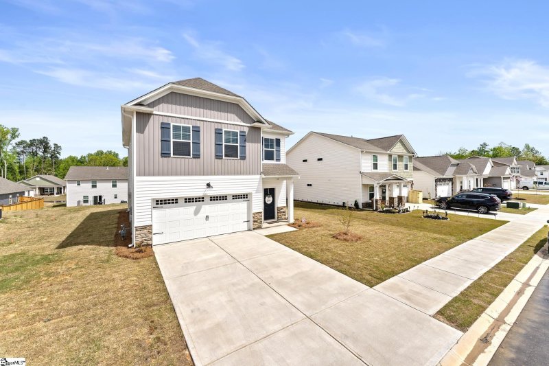 Property image 3 at 114 Bruinen Drive, Fountain Inn, SC 29644