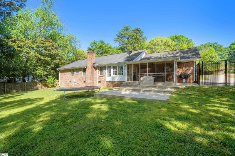 Property image 4 at 4 Rose Wood Drive, Greenville, SC 29607