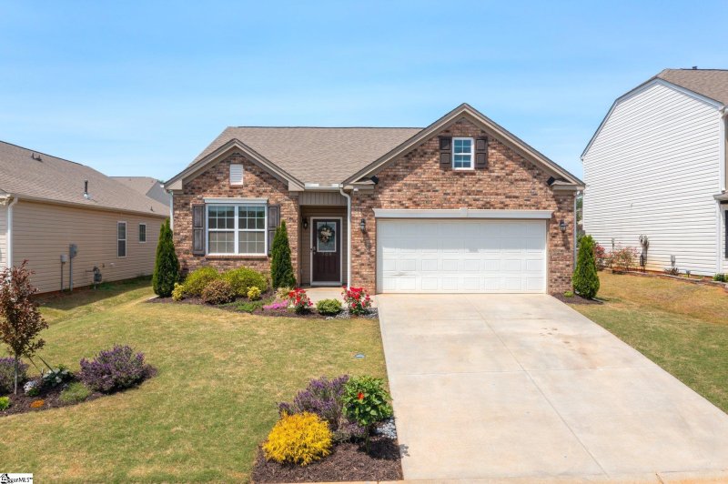 Property image 2 at 709 Longhorn Drive, Piedmont, SC 29673