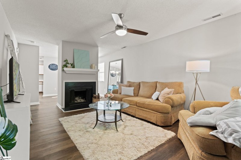 Property image 3 at 2 Allenwood Lane, Greer, SC 29650