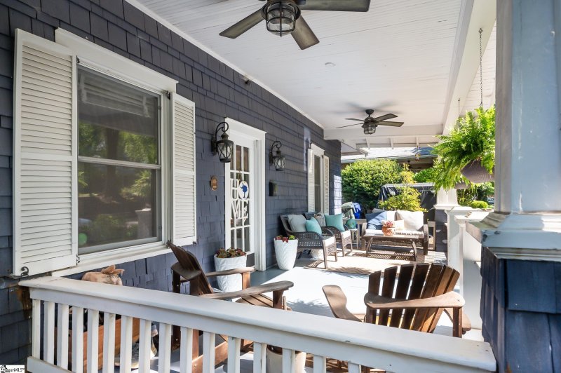 Property image 3 at 111 Vannoy Street, Greenville, SC 29601