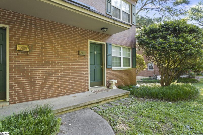 Property image 3 at 11 Faris Circle, Greenville, SC 29605