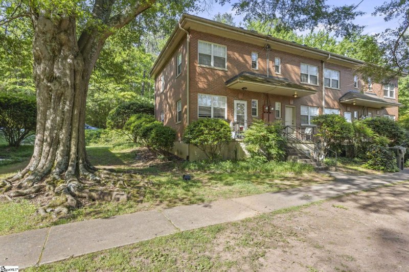 Property image 4 at 11 Faris Circle, Greenville, SC 29605