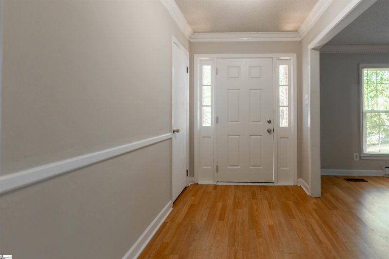 Property image 2 at 3 VAILLE Drive, Taylors, SC 29687