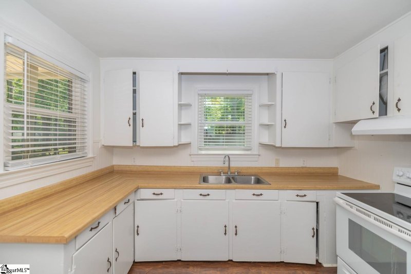Property image 2 at 144 Wilbon Circle, Simpsonville, SC 29681