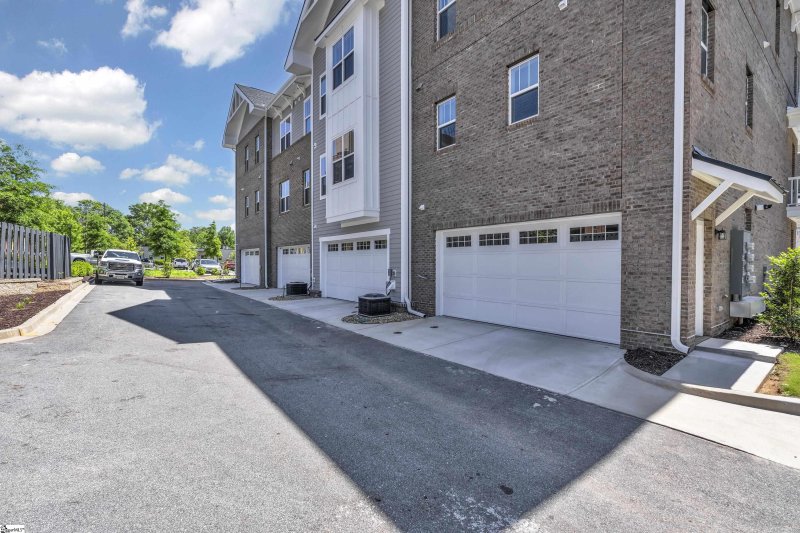 Property image 4 at 56 Canvas Street, Greenville, SC 29601