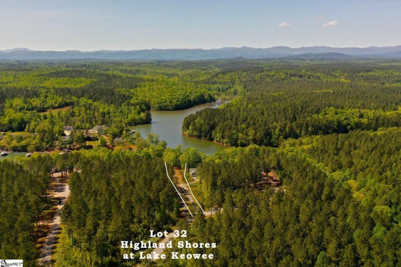 32 High Hampton Road