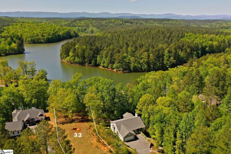 Property image 4 at 32 High Hampton Road, Salem, SC 29676