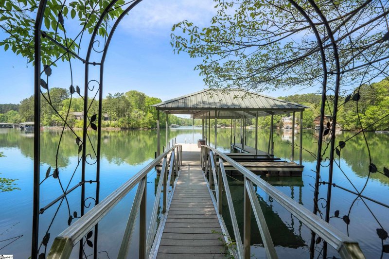 Property image 3 at 506 Peninsula Road, West Union, SC 29696