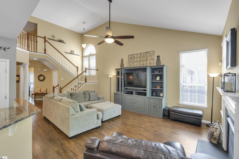 Property image 3 at 233 Barbours Lane, Greenville, SC 29607