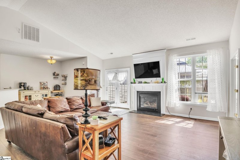 Property image 3 at 12 Smokehouse Drive, Simpsonville, SC 29681