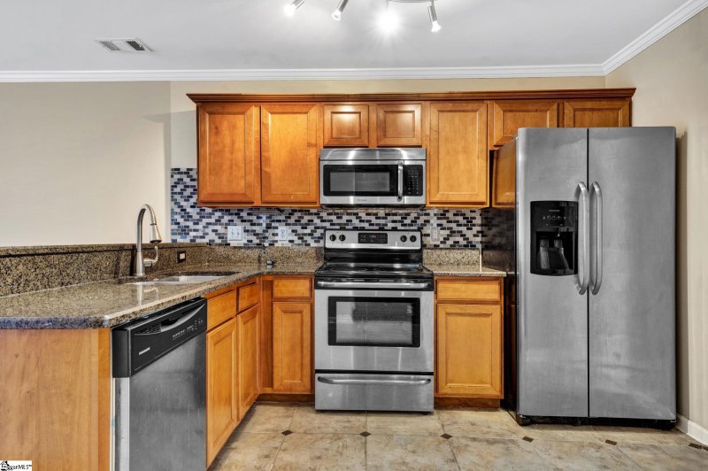 Property image 2 at 103 Riverbed Drive, Greenville, SC 29605